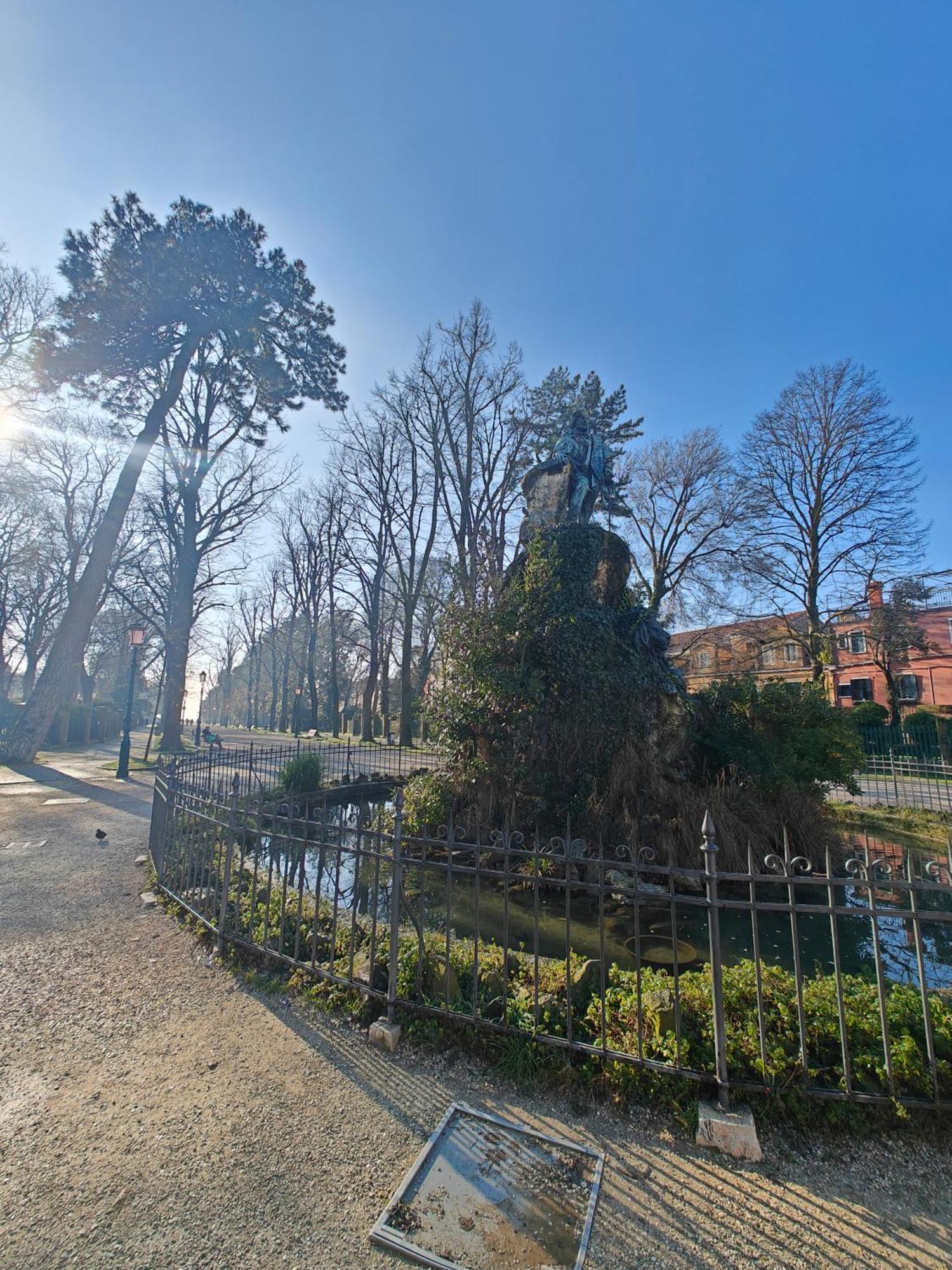 Castello Canal View Венеція Екстер'єр фото